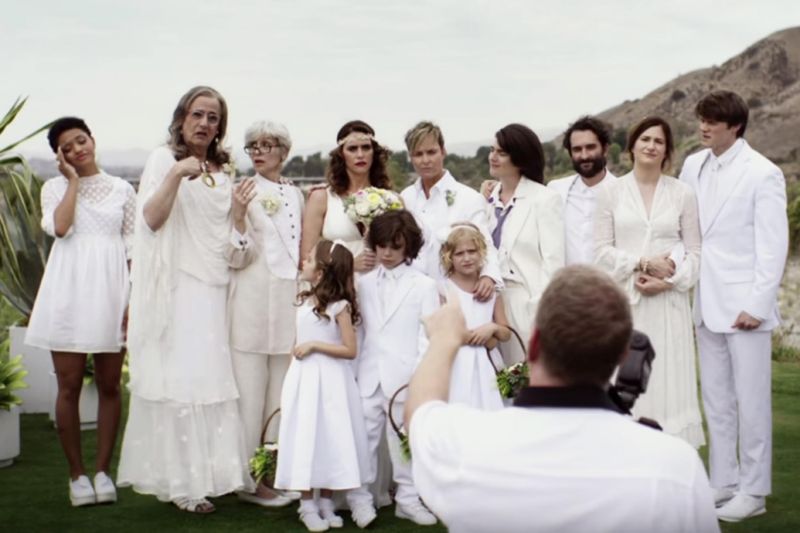 The 'Transparent' premiere offers a small snapshot of the family drama that will play out in season two. 