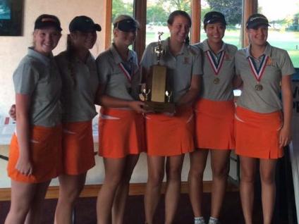 Claire Tevis (9), Megan Egenes(12),  Jenna DeMay(11),  Cheyenne Broquard(12), Claire Crabill(10), Allison Enchelmayer(9) with their accolades after winning the Intercity Golf Championship.