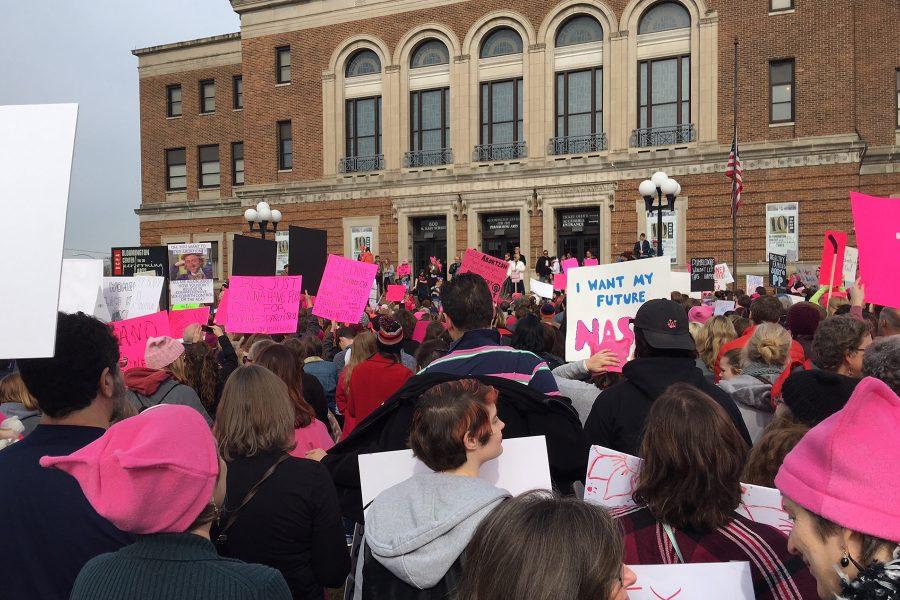 Community stands with Planned Parenthood