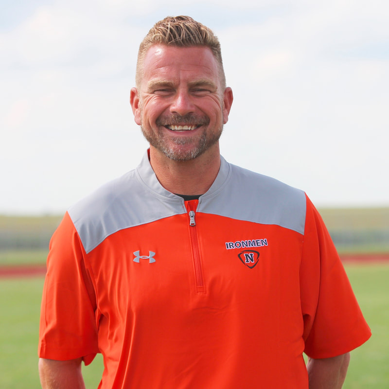 Former Varsity Offensive Coordinator and quarterbacks position coach was named as replacement to Mr. Wes Temples.