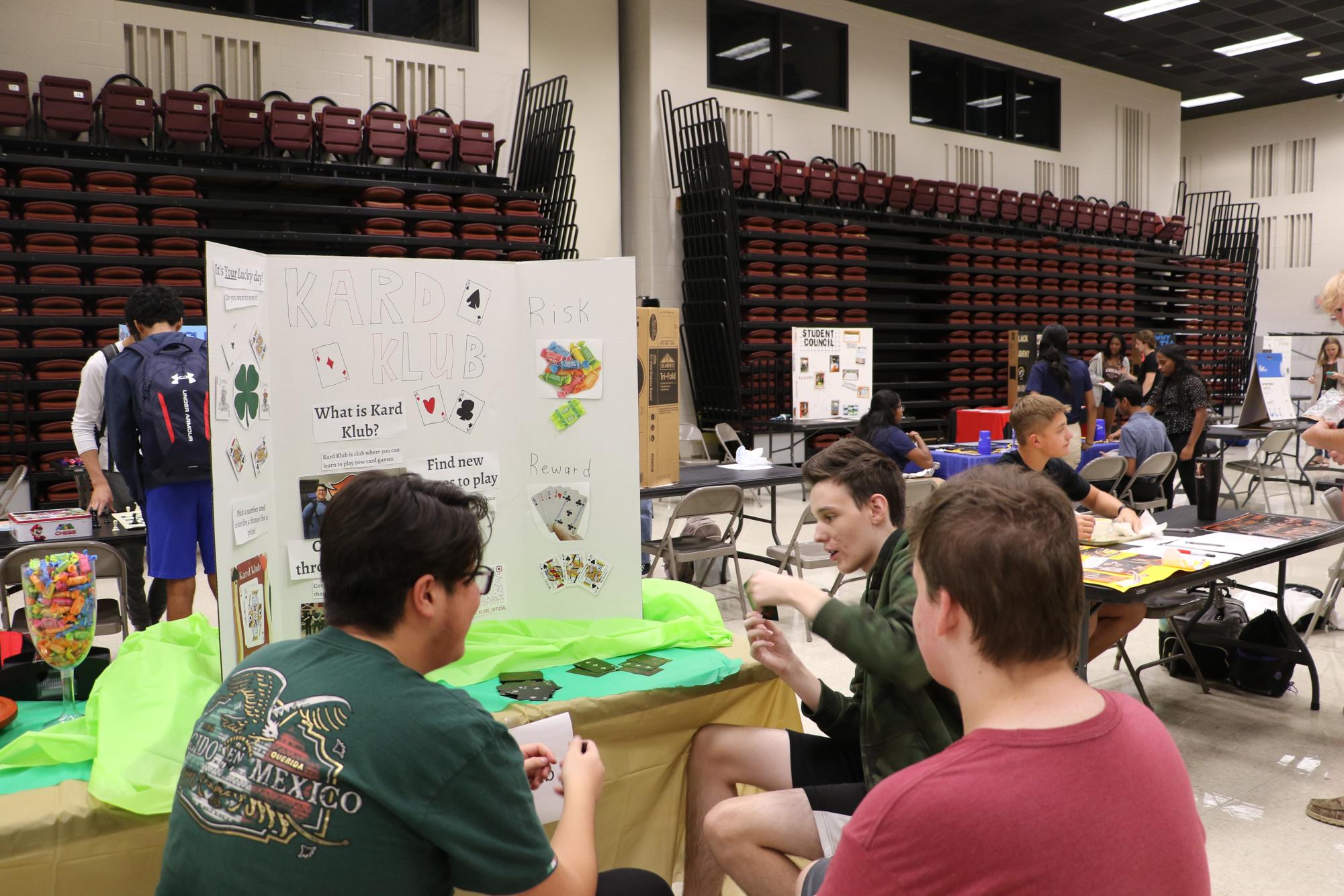 Activities fair highlights diverse range of student involvement options [photo gallery]