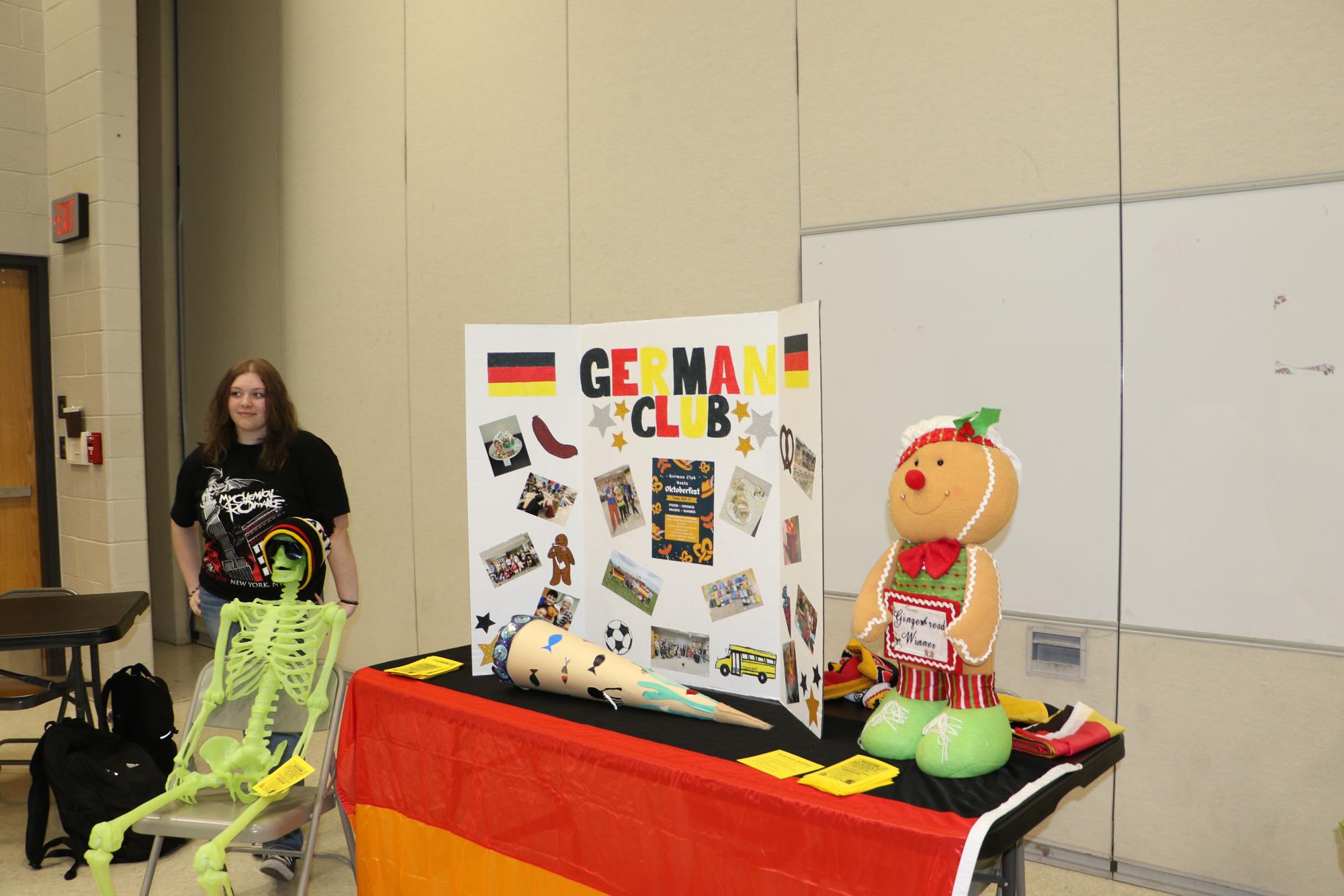 Activities fair highlights diverse range of student involvement options [photo gallery]