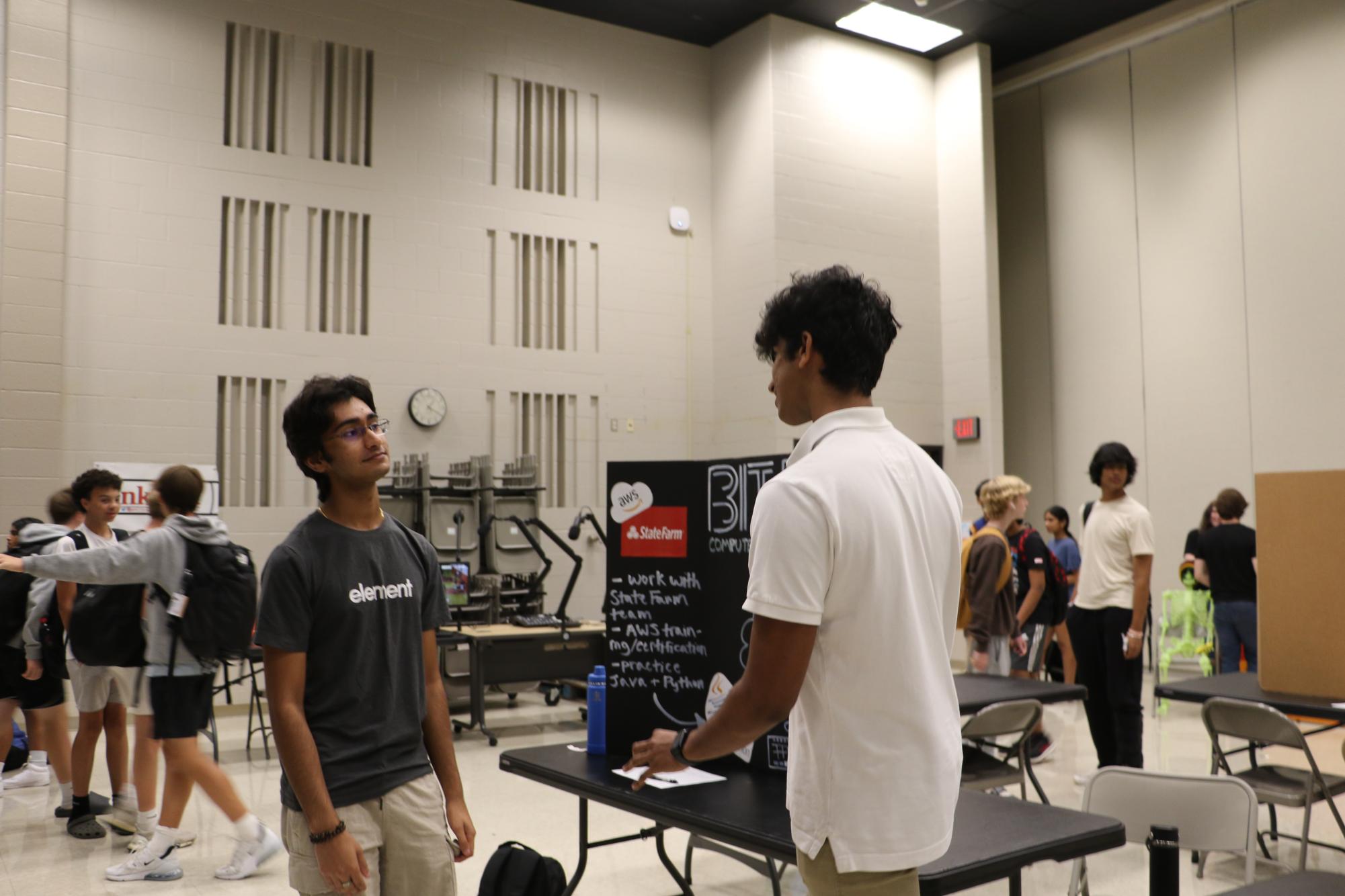 Activities fair highlights diverse range of student involvement options [photo gallery]