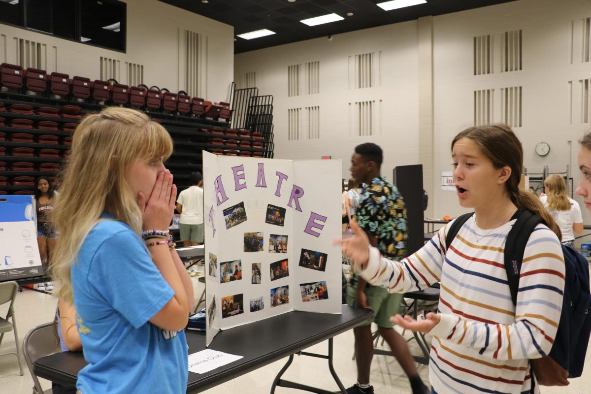 Activities fair highlights diverse range of student involvement options [photo gallery]