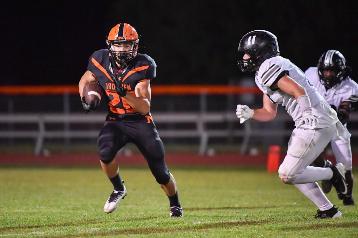 Cole Kresinger has 148 rushing yards on the season, finding paydirt against the Richwood Knights in the 2024 season opener.

Photo Courtesy of: Mr. Jeff Christopherson