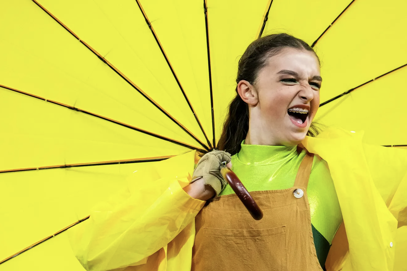 Umbrellas became a motif in the season as they found their way into the show's "Singing in the Rain" segment, a reminder of the upcoming London trip.